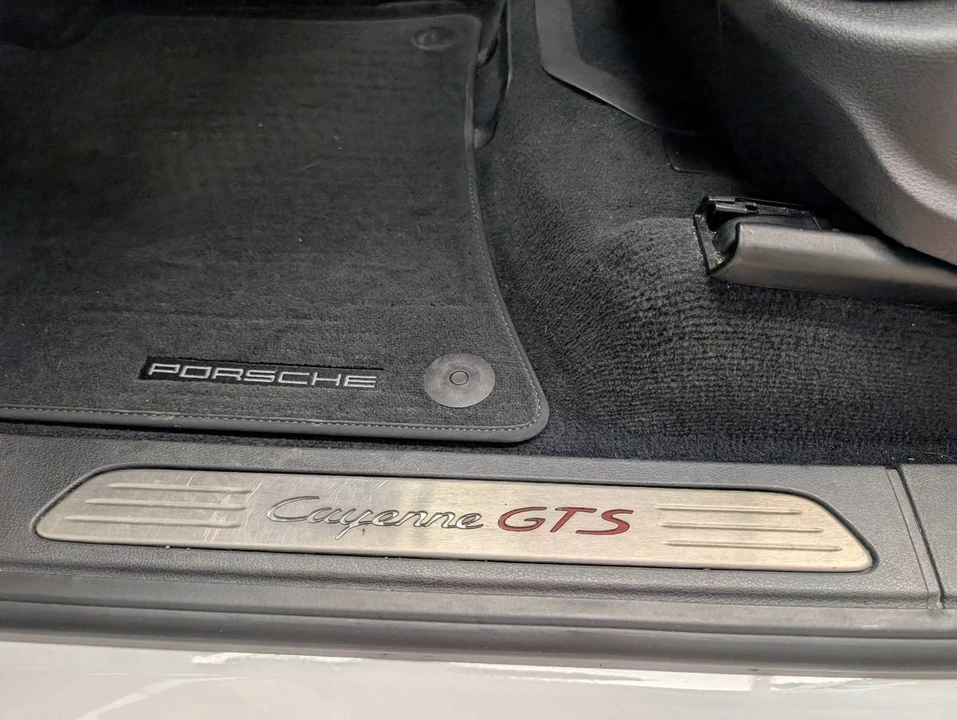 2016 Porsche 958 Cayenne GTS - Image 10 of 22