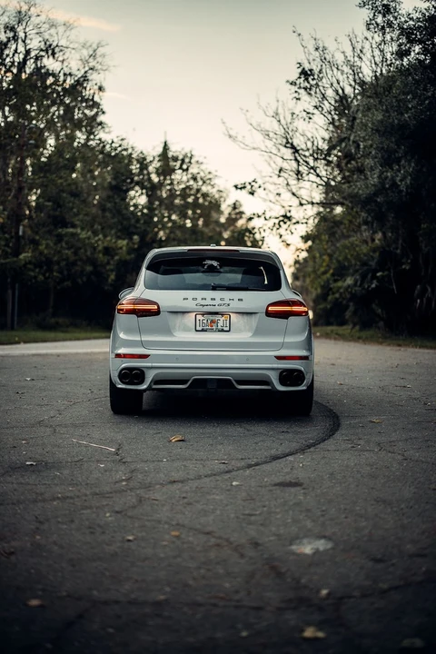 2016 Porsche 958 Cayenne GTS - Image 5 of 20