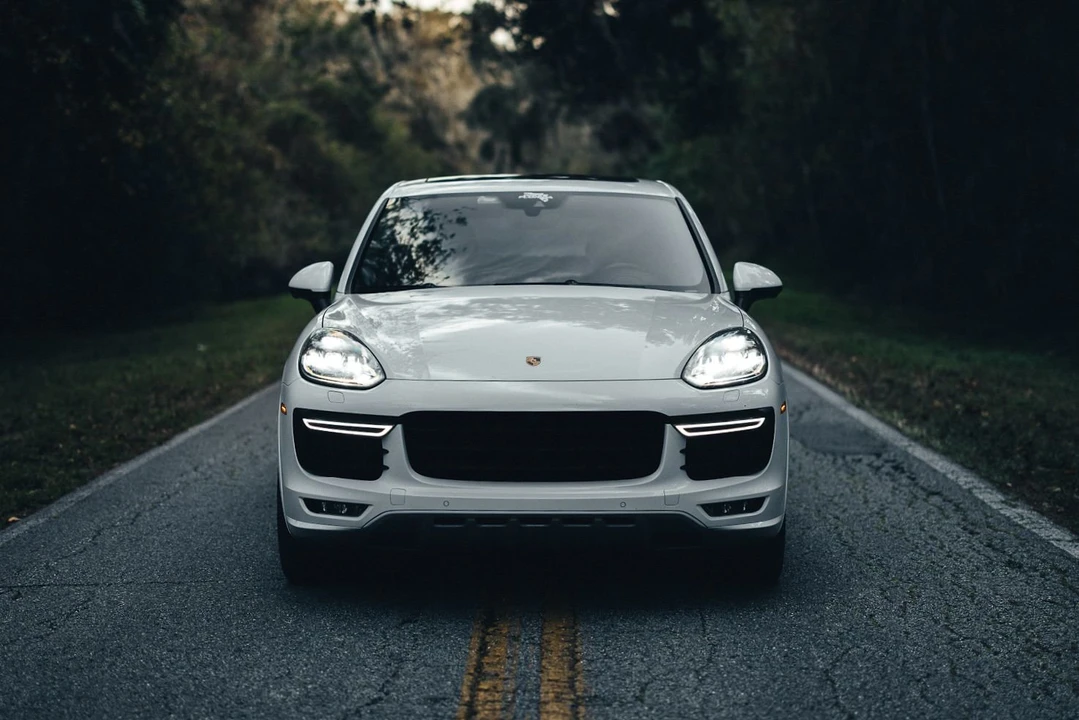 2016 Porsche 958 Cayenne GTS - Image 13 of 20