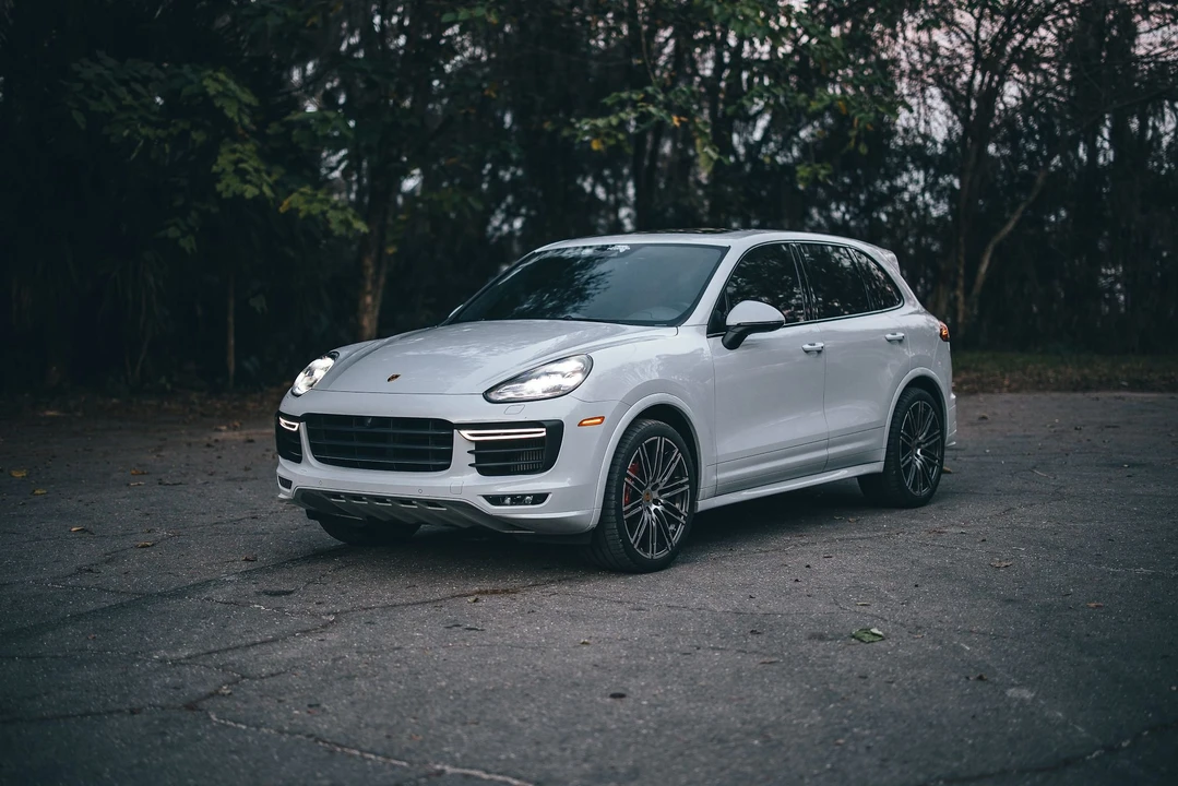 2016 Porsche 958 Cayenne GTS - Image 6 of 20