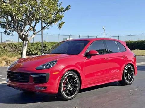 2016 Porsche Cayenne GTS