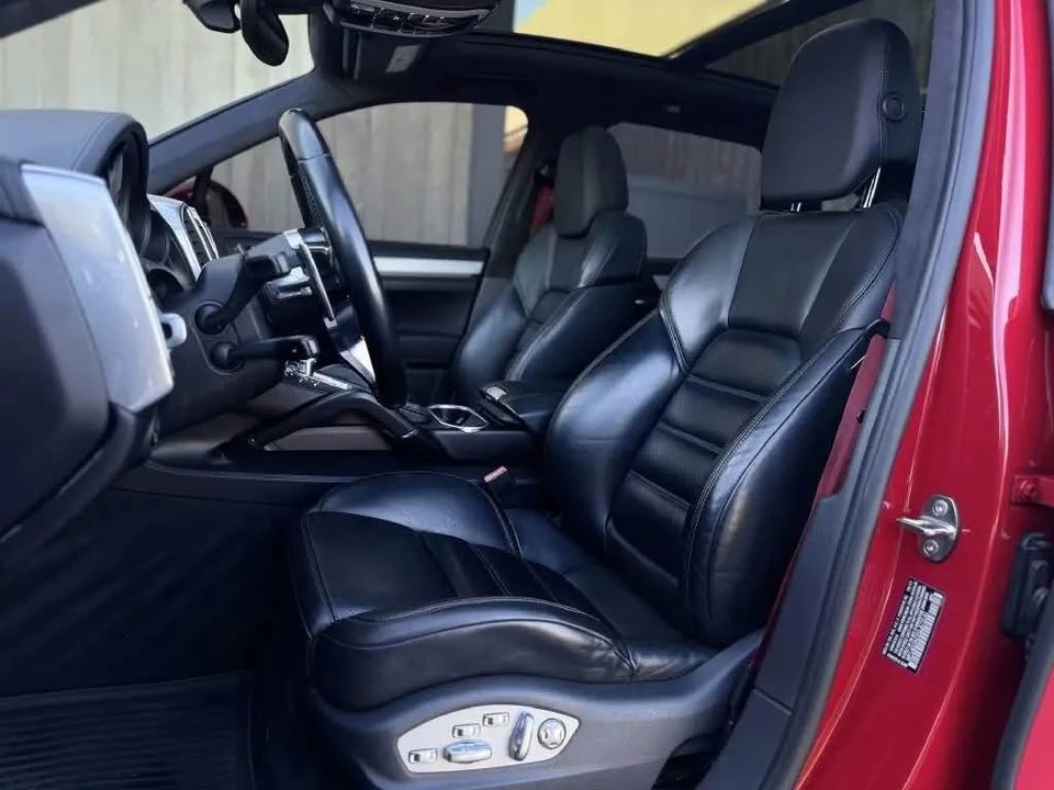 2016 Porsche 958 Cayenne GTS - Image 11 of 20