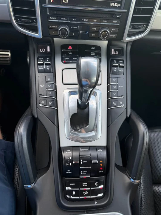 2016 Porsche 958 Cayenne GTS - Image 12 of 13