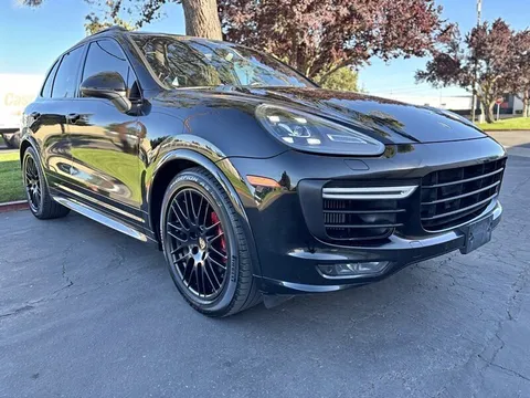 2016 Porsche Cayenne GTS