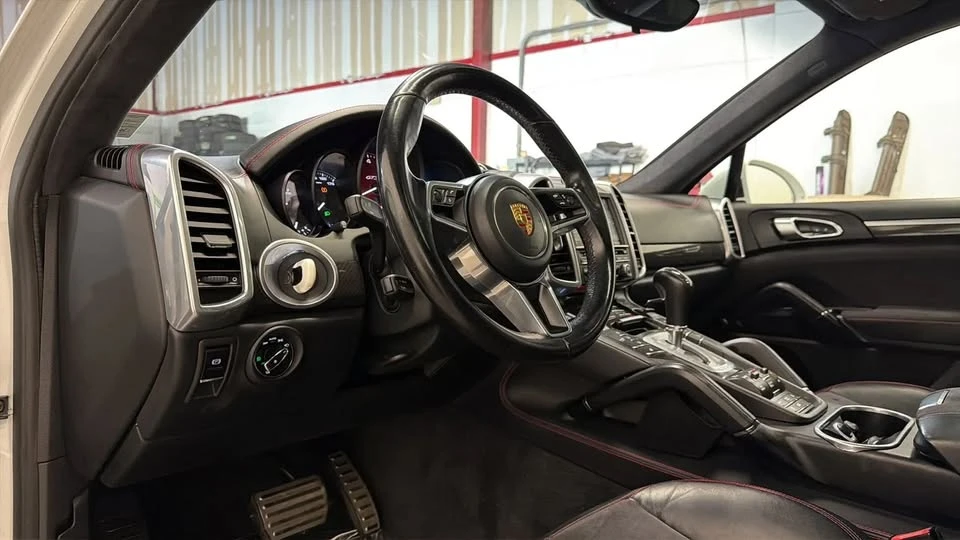 2016 Porsche 958 Cayenne GTS - Image 11 of 20