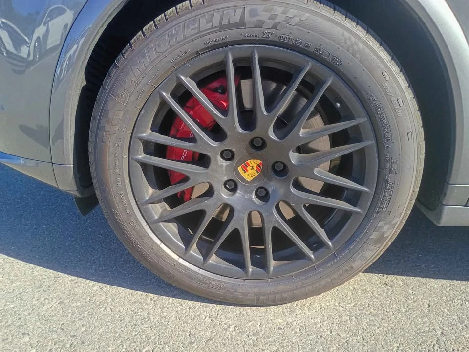 2016 Porsche 958 Cayenne GTS - Image 11 of 20