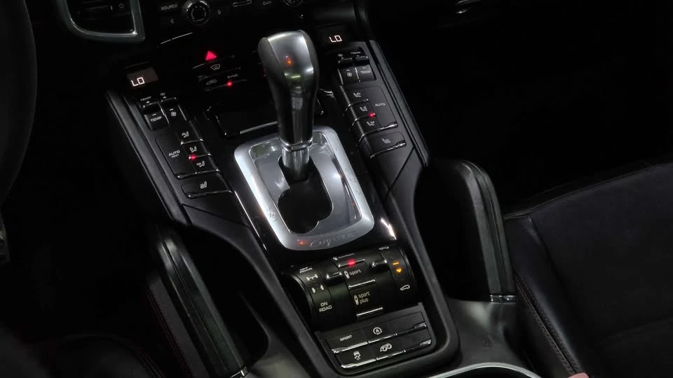 2016 Porsche 958 Cayenne GTS - Image 16 of 20