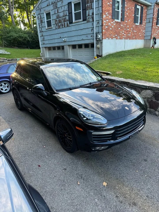 2016 Porsche 958 Cayenne GTS - Image 2 of 8