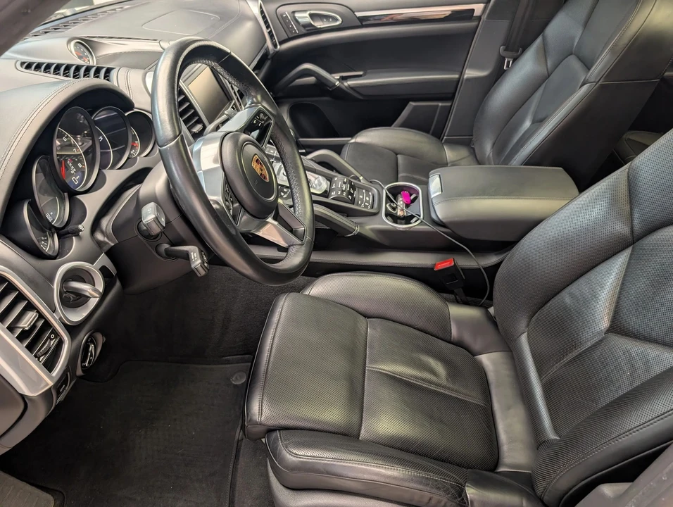 2016 Porsche 958 Cayenne GTS - Image 12 of 31