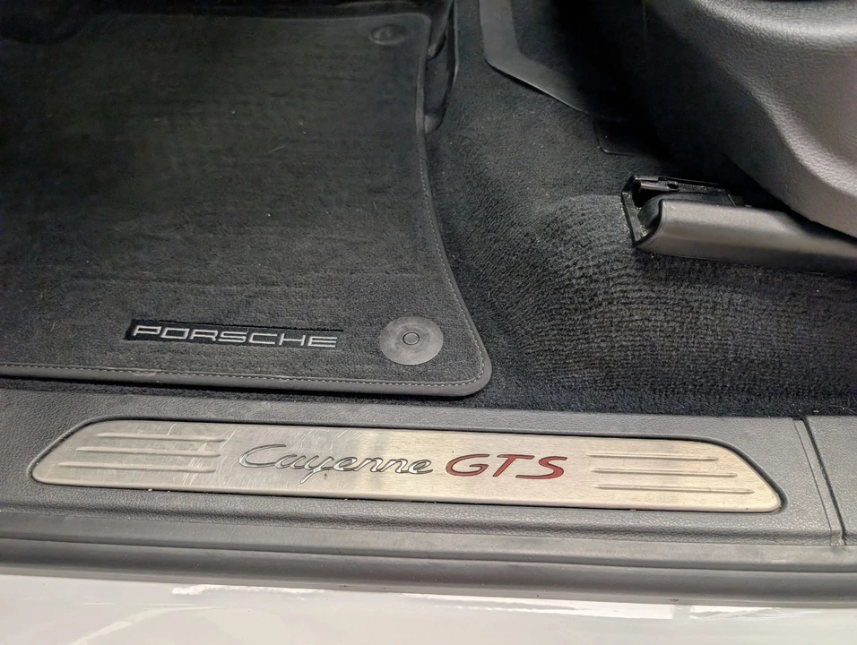 2016 Porsche 958 Cayenne GTS - Image 13 of 31