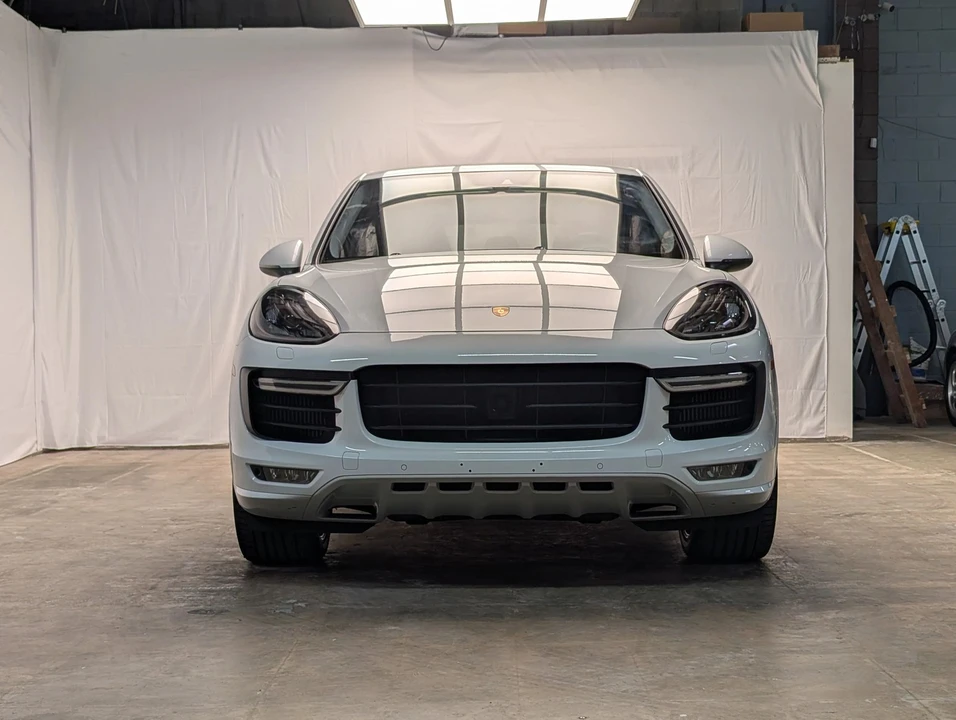2016 Porsche - Image 2 of 31