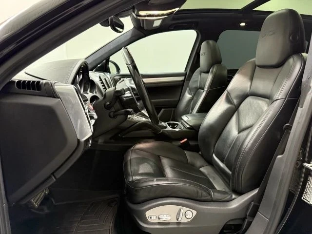 2016 Porsche 958 Cayenne GTS - Image 16 of 21