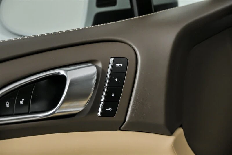2016 Porsche 958 Cayenne GTS - Image 16 of 31