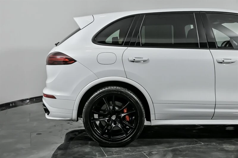 2016 Porsche 958 Cayenne GTS - Image 11 of 31