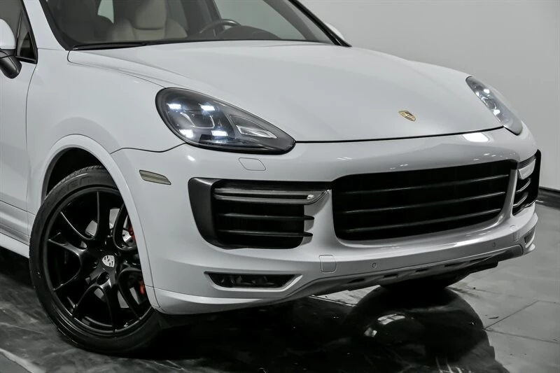 2016 Porsche 958 Cayenne GTS - Image 2 of 31