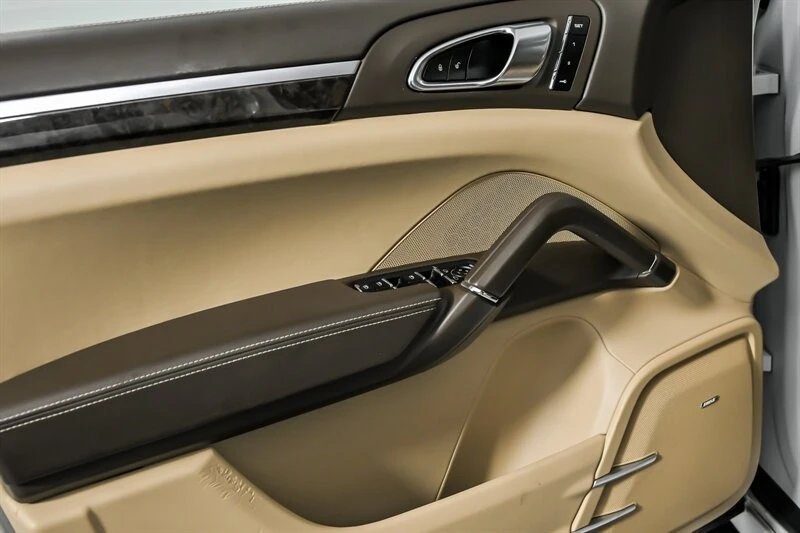 2016 Porsche 958 Cayenne GTS - Image 15 of 31
