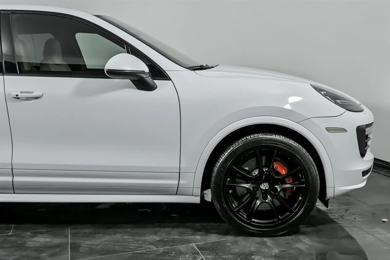 2016 Porsche 958 Cayenne GTS - Image 12 of 31