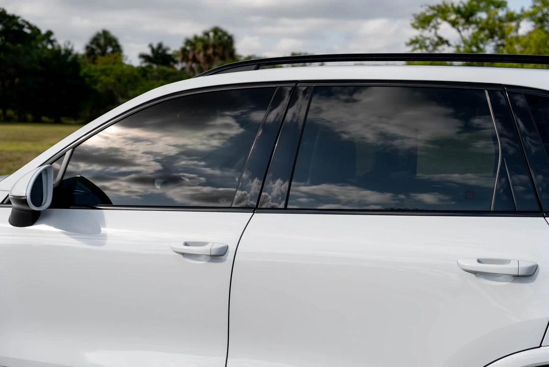 2016 Porsche 958 Cayenne GTS - Image 16 of 31