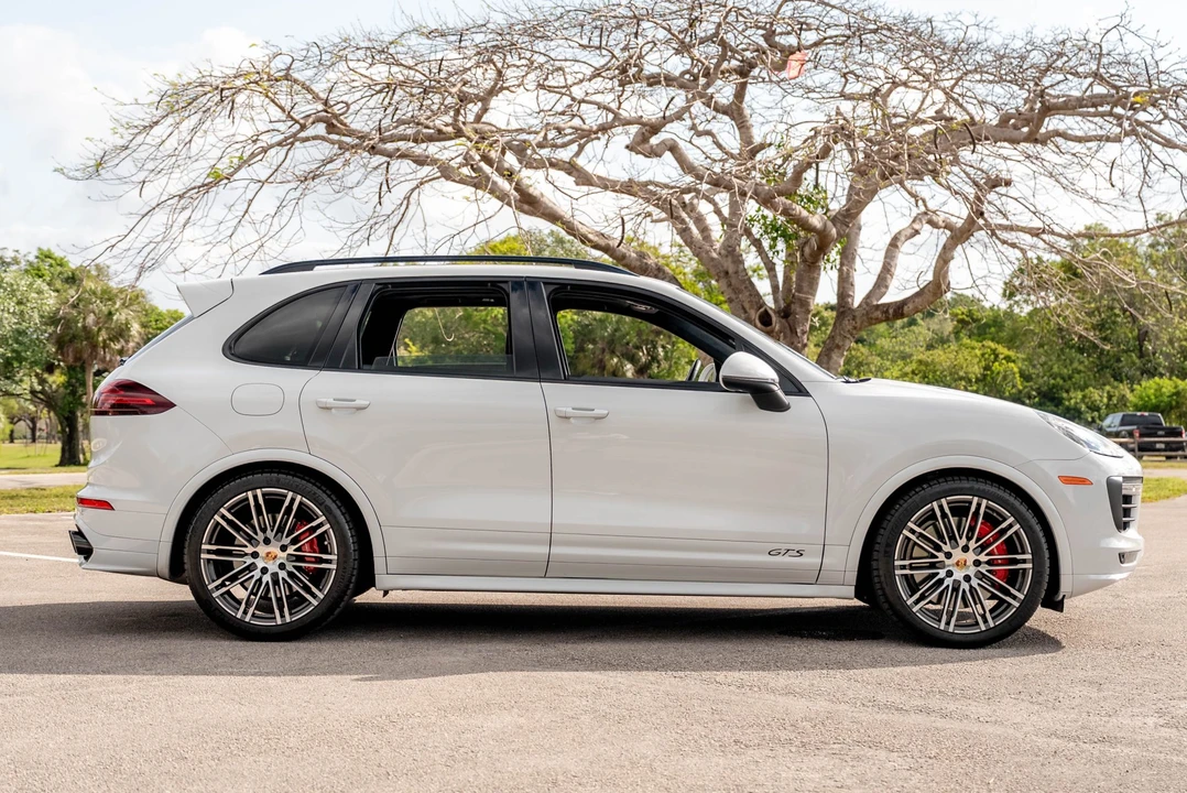 2016 Porsche 958 Cayenne GTS - Image 10 of 31