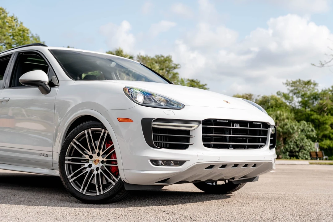 2016 Porsche 958 Cayenne GTS - Image 12 of 31