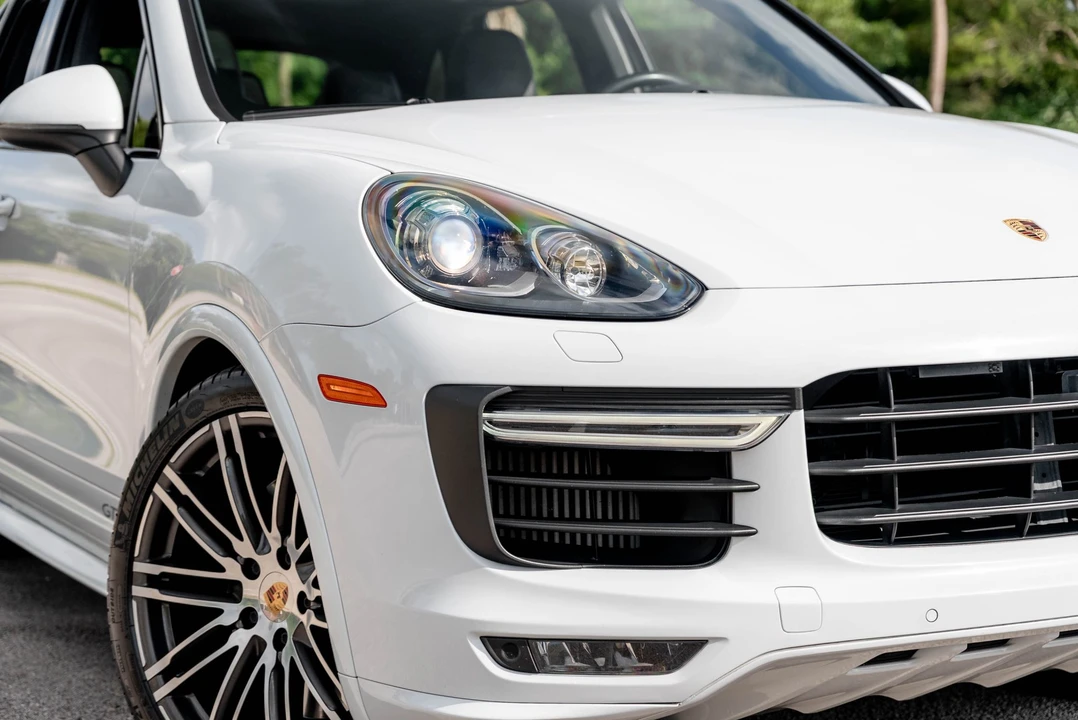 2016 Porsche 958 Cayenne GTS - Image 14 of 31
