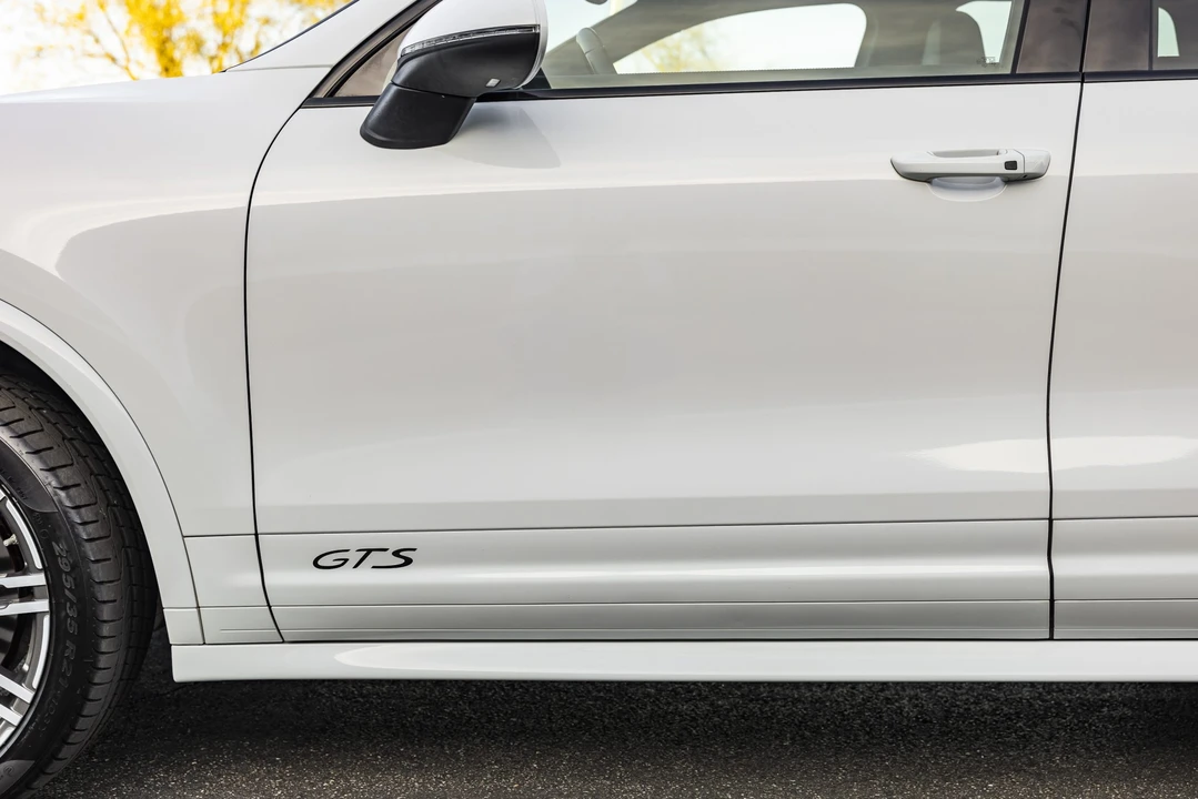 2016 Porsche 958 Cayenne GTS - Image 23 of 31