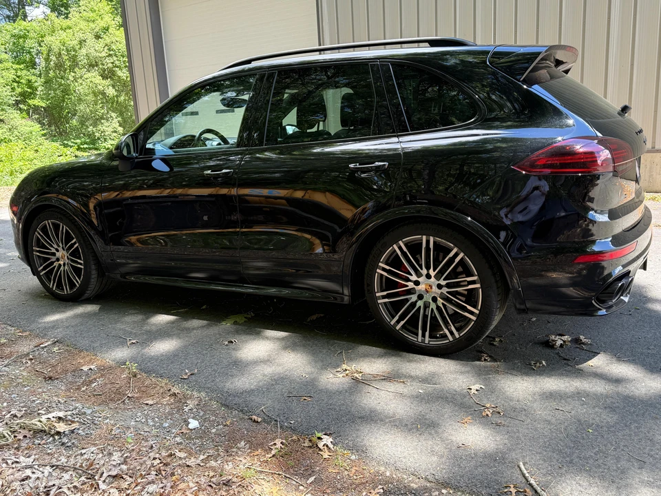 2016 Porsche 958 Cayenne GTS - Image 25 of 31
