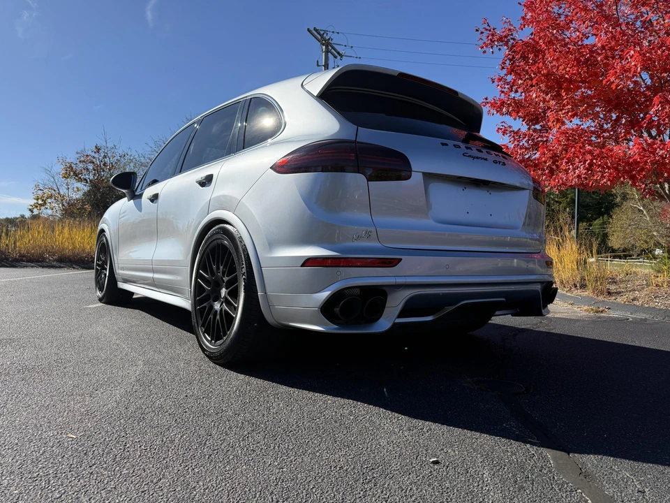 2016 Porsche 958 Cayenne GTS - Image 27 of 31