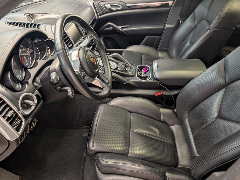 2016 Porsche 958 Cayenne GTS - Image 10 of 21