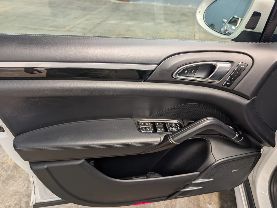 2016 Porsche 958 Cayenne GTS - Image 9 of 21