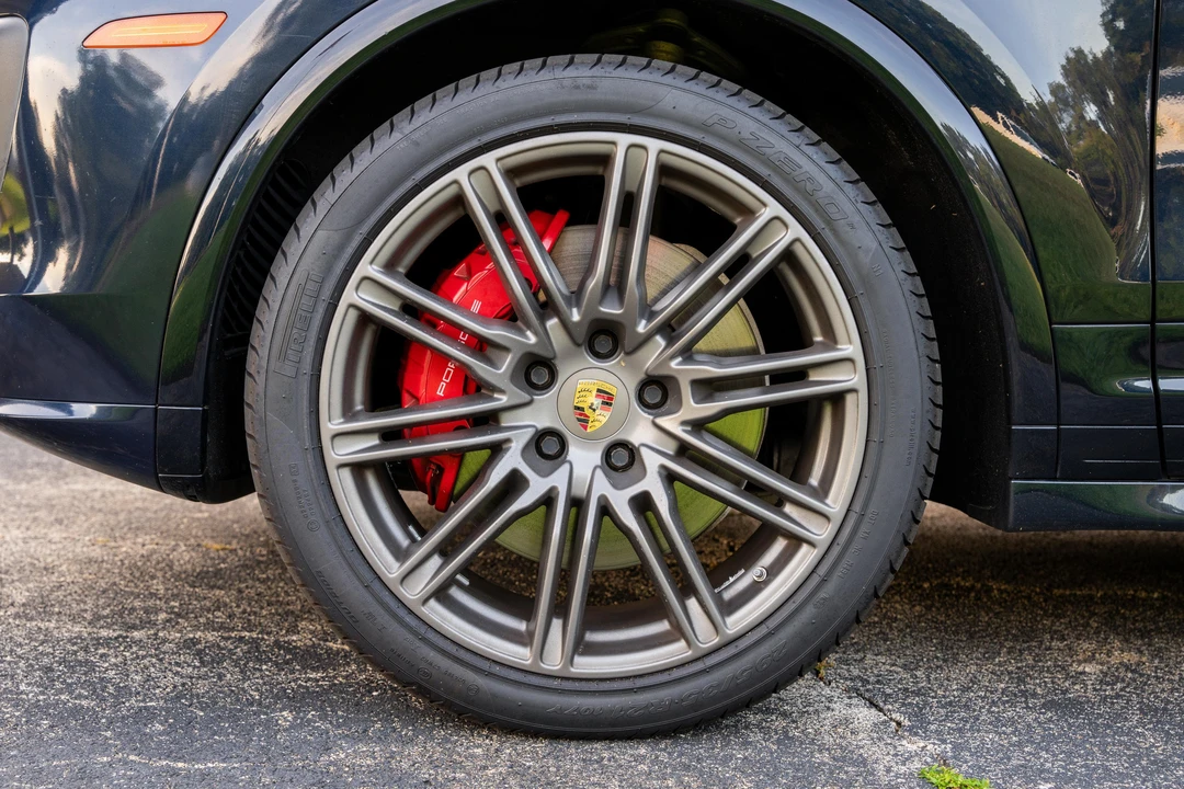 2016 Porsche 958 Cayenne GTS - Image 26 of 31