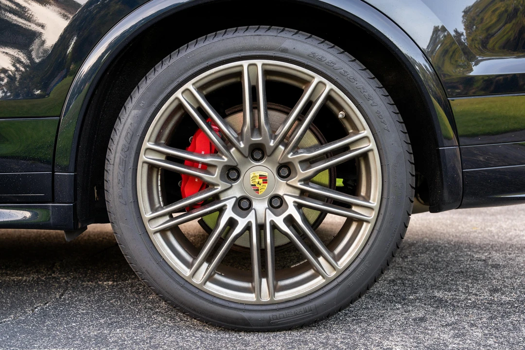 2016 Porsche 958 Cayenne GTS - Image 27 of 31