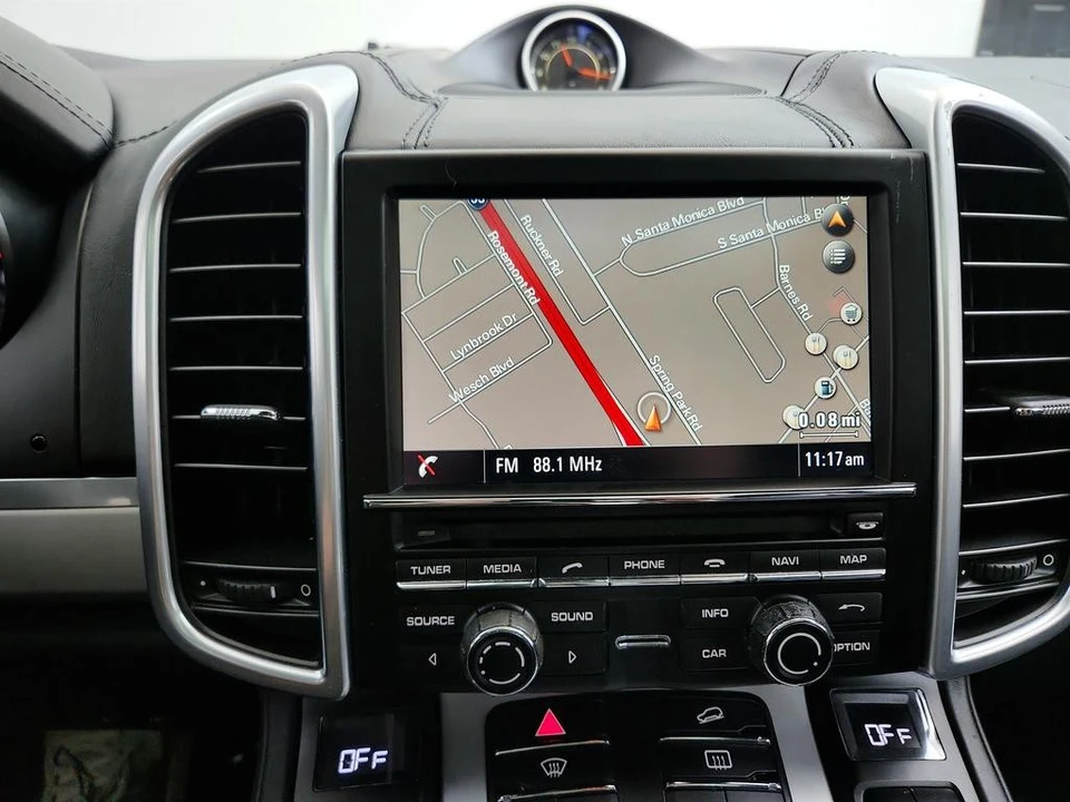 2016 Porsche 958 Cayenne GTS - Image 18 of 31