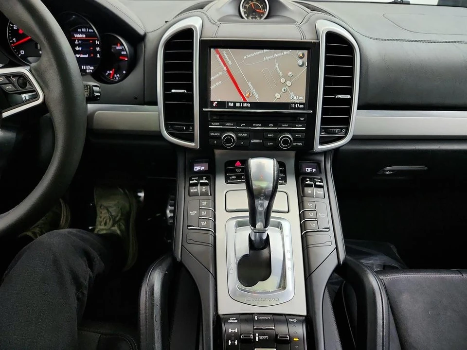 2016 Porsche 958 Cayenne GTS - Image 20 of 31