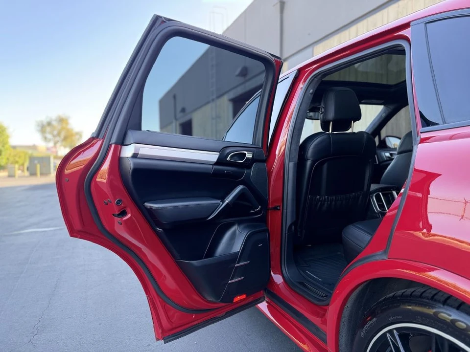 2016 Porsche 958 Cayenne GTS - Image 13 of 26