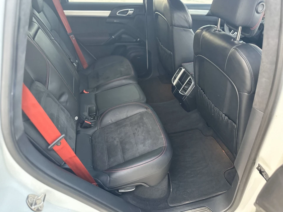 2016 Porsche 958 Cayenne GTS - Image 10 of 10