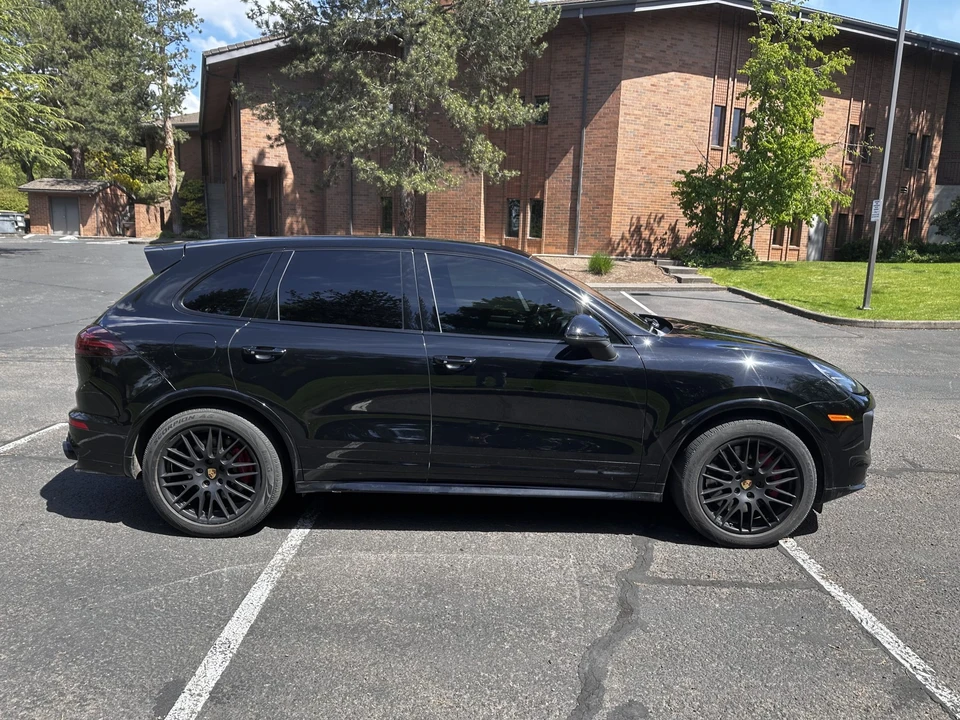 2016 Porsche 958 Cayenne GTS - Image 28 of 31