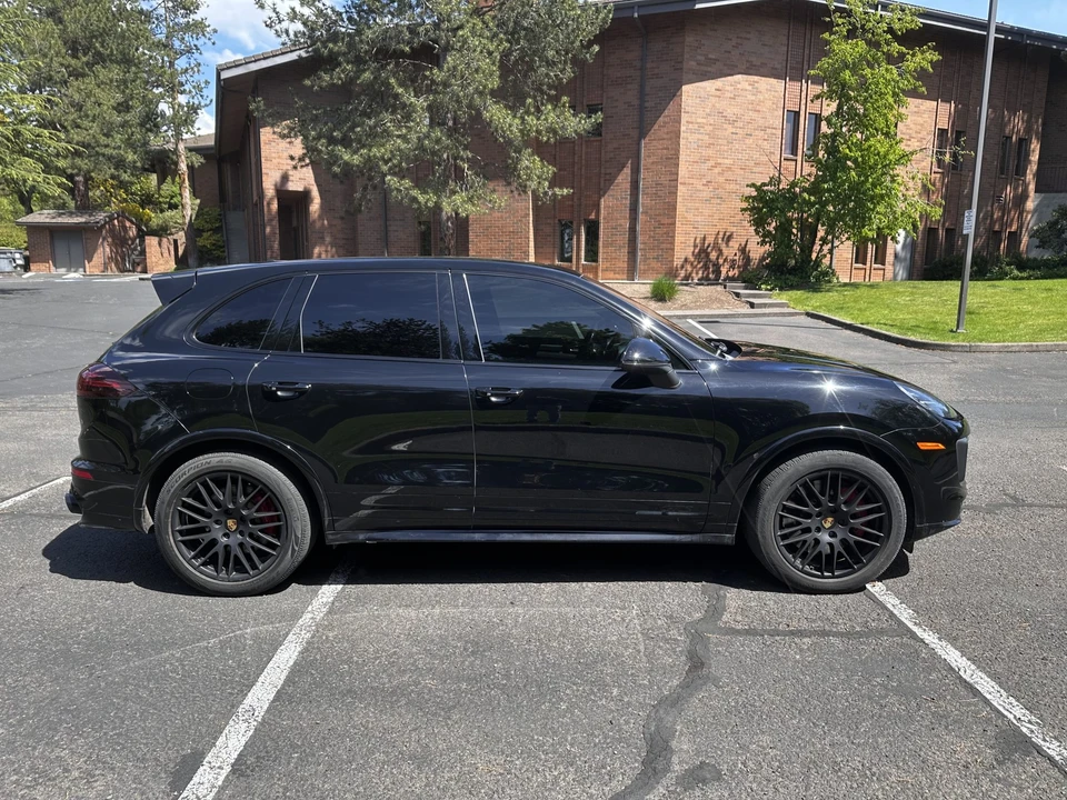 2016 Porsche 958 Cayenne GTS - Image 27 of 31
