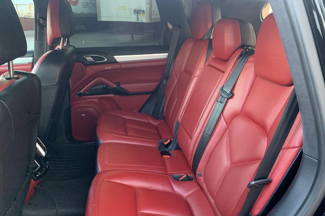 2016 Porsche 958 Cayenne GTS - Image 8 of 9
