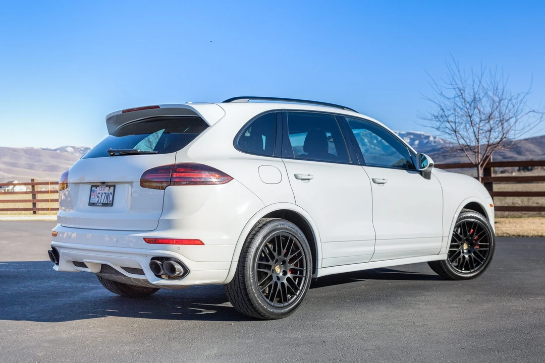 2016 Porsche 958 Cayenne GTS - Image 8 of 31