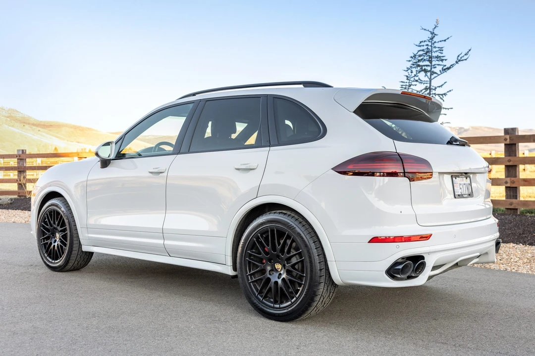 2016 Porsche 958 Cayenne GTS - Image 10 of 31