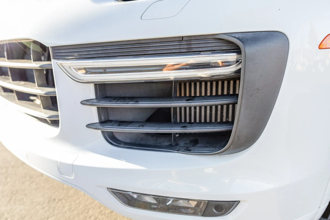 2016 Porsche 958 Cayenne GTS - Image 27 of 31