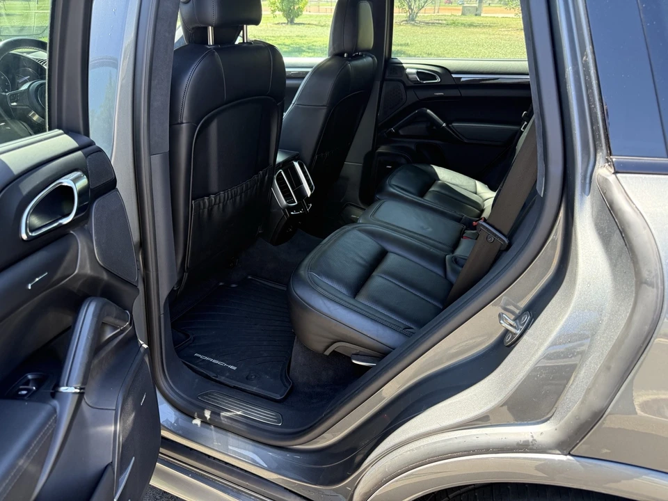 2016 Porsche 958 Cayenne GTS - Image 8 of 10