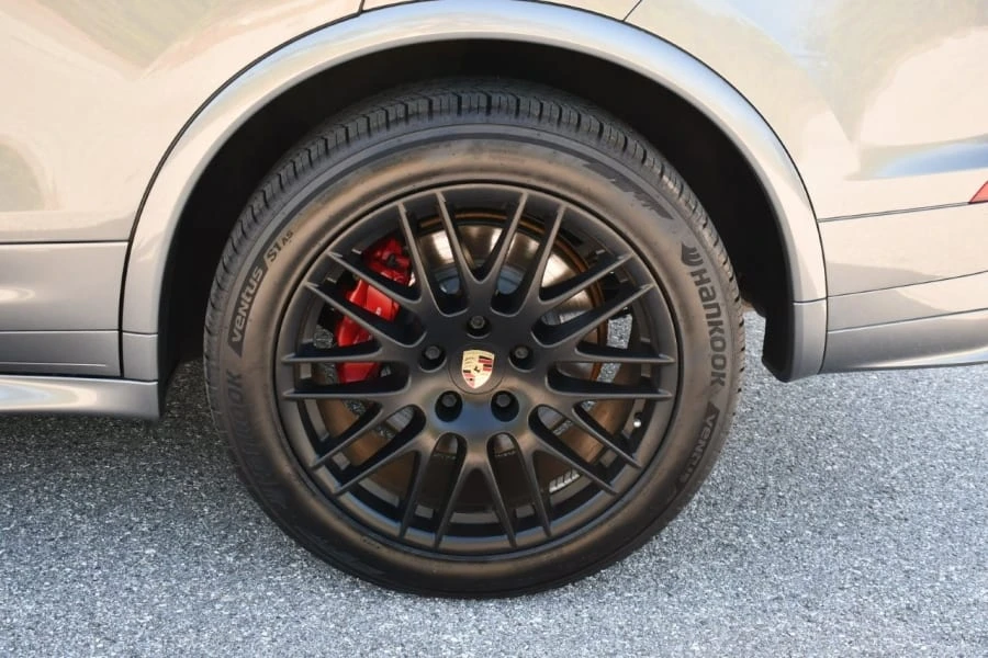 2016 Porsche 958 Cayenne GTS - Image 9 of 18