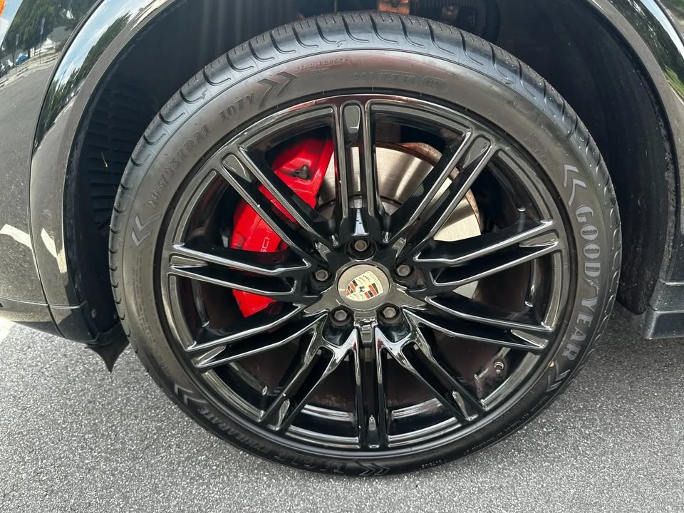 2016 Porsche 958 Cayenne GTS - Image 16 of 19