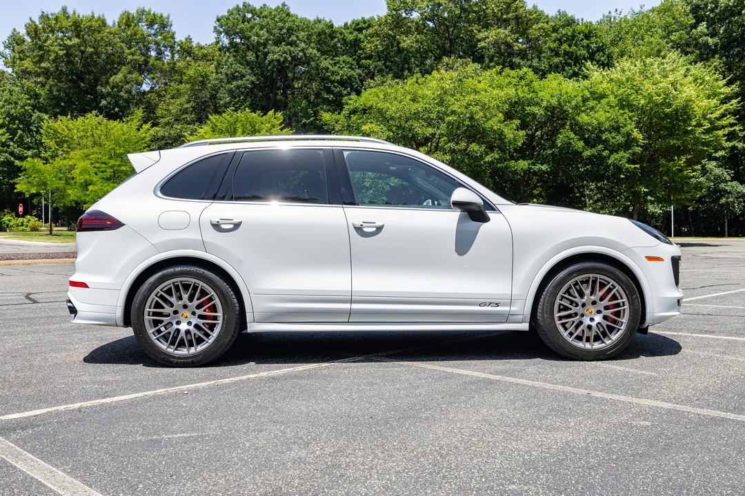 2016 Porsche 958 Cayenne GTS - Image 8 of 31
