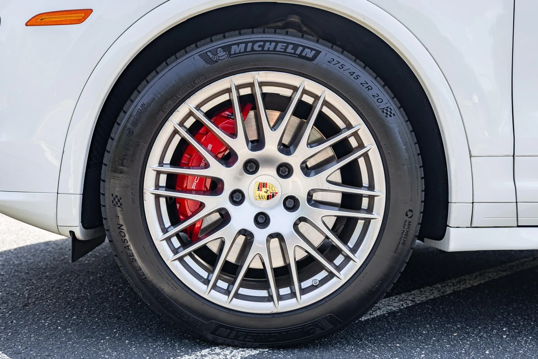 2016 Porsche 958 Cayenne GTS - Image 16 of 31