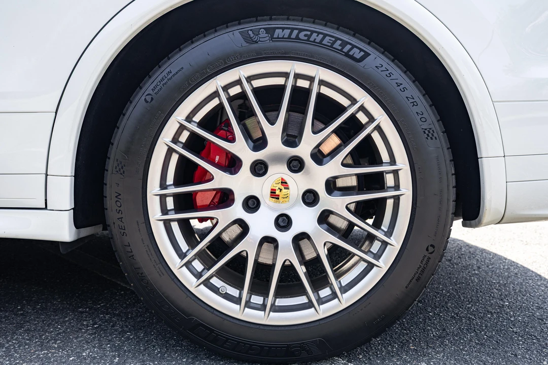 2016 Porsche 958 Cayenne GTS - Image 17 of 31
