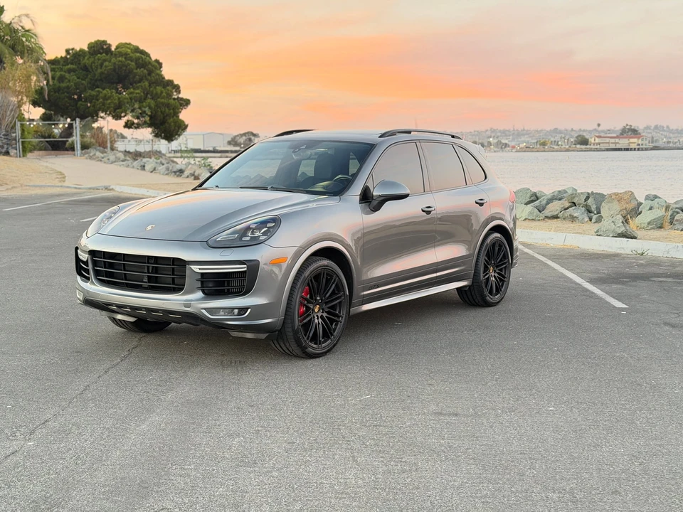 2016 Porsche 958 Cayenne GTS - Image 8 of 31