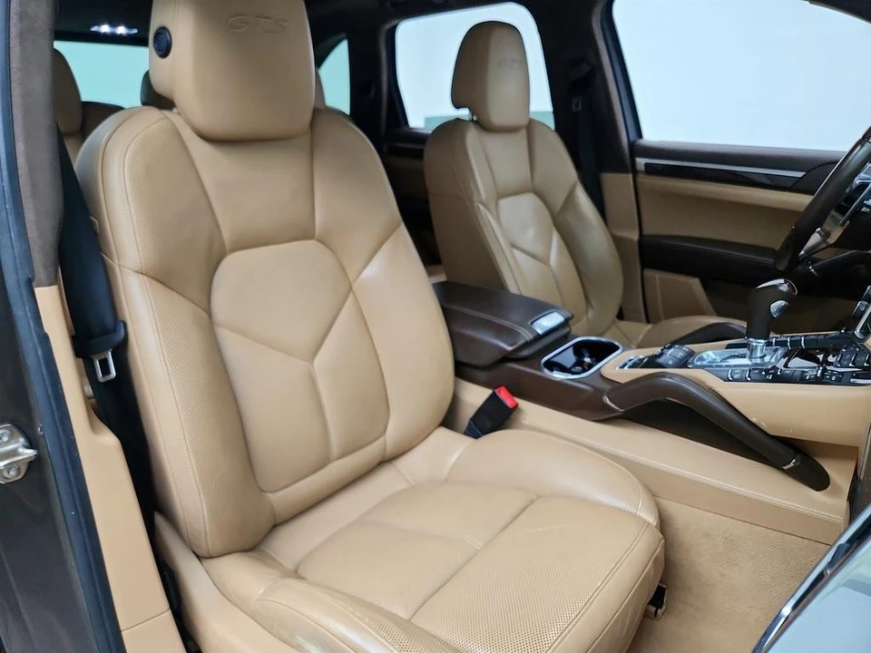 2016 Porsche 958 Cayenne GTS - Image 27 of 31
